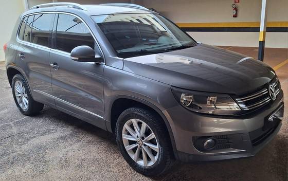 VOLKSWAGEN TIGUAN 2.0 TSI 16V TURBO GASOLINA 4P TIPTRONIC VOLKSWAGEN TIGUAN 2.0 TSI 16V TURBO GASOLINA 4P TIPTRONIC